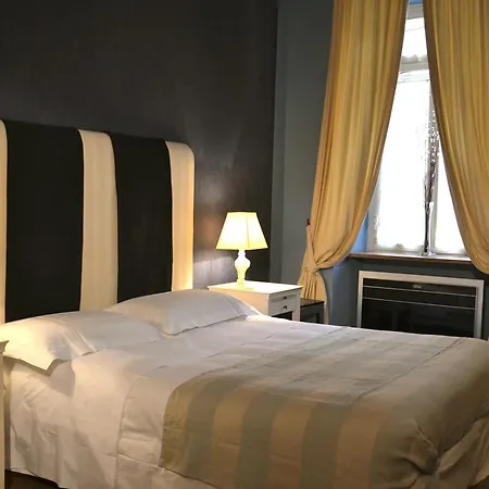 לינה וארוחת בוקר Maison Chiro' רומא