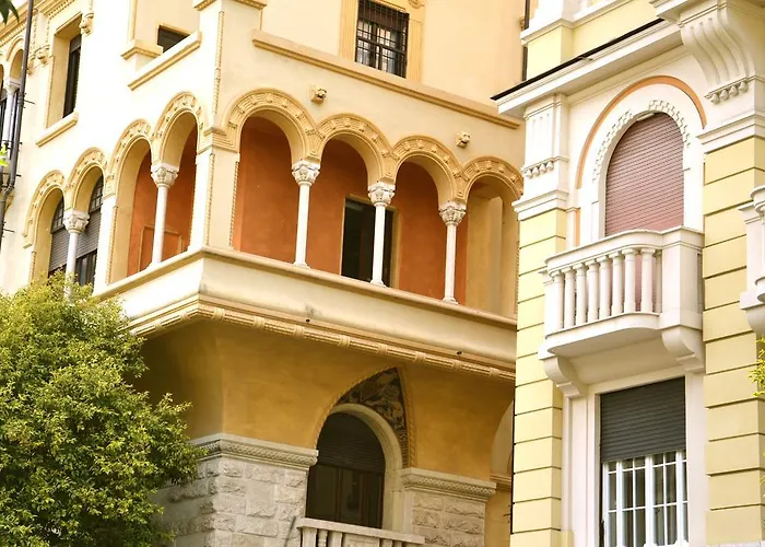 Maison Chiro' Bed & Breakfast 2*