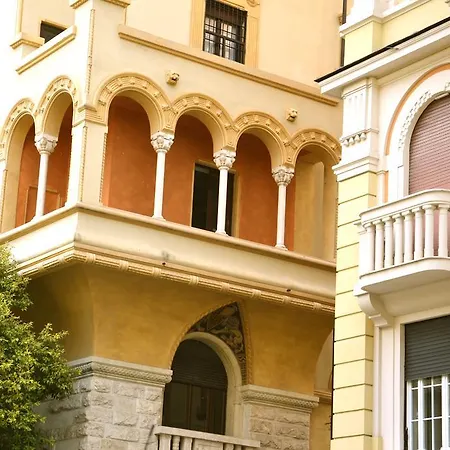 Maison Chiro' فندق مبيت وإفطار 2*